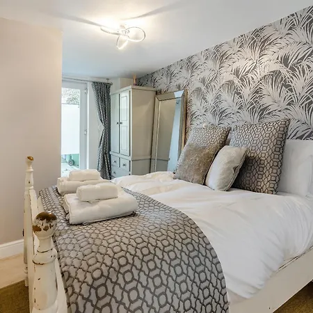 Hill House Hideaway * Whitby